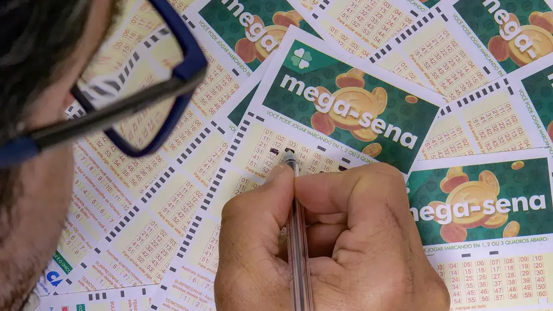 Mega-sena oferece prêmio de R$ 10 milhões neste sábado